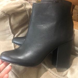 Never worn leather madden girl boots